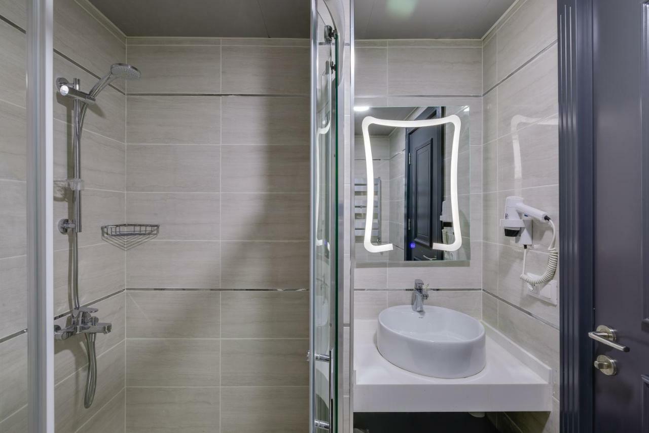 City Hotel Batoumi Extérieur photo