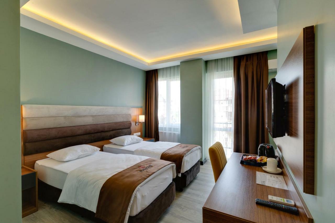 City Hotel Batoumi Extérieur photo