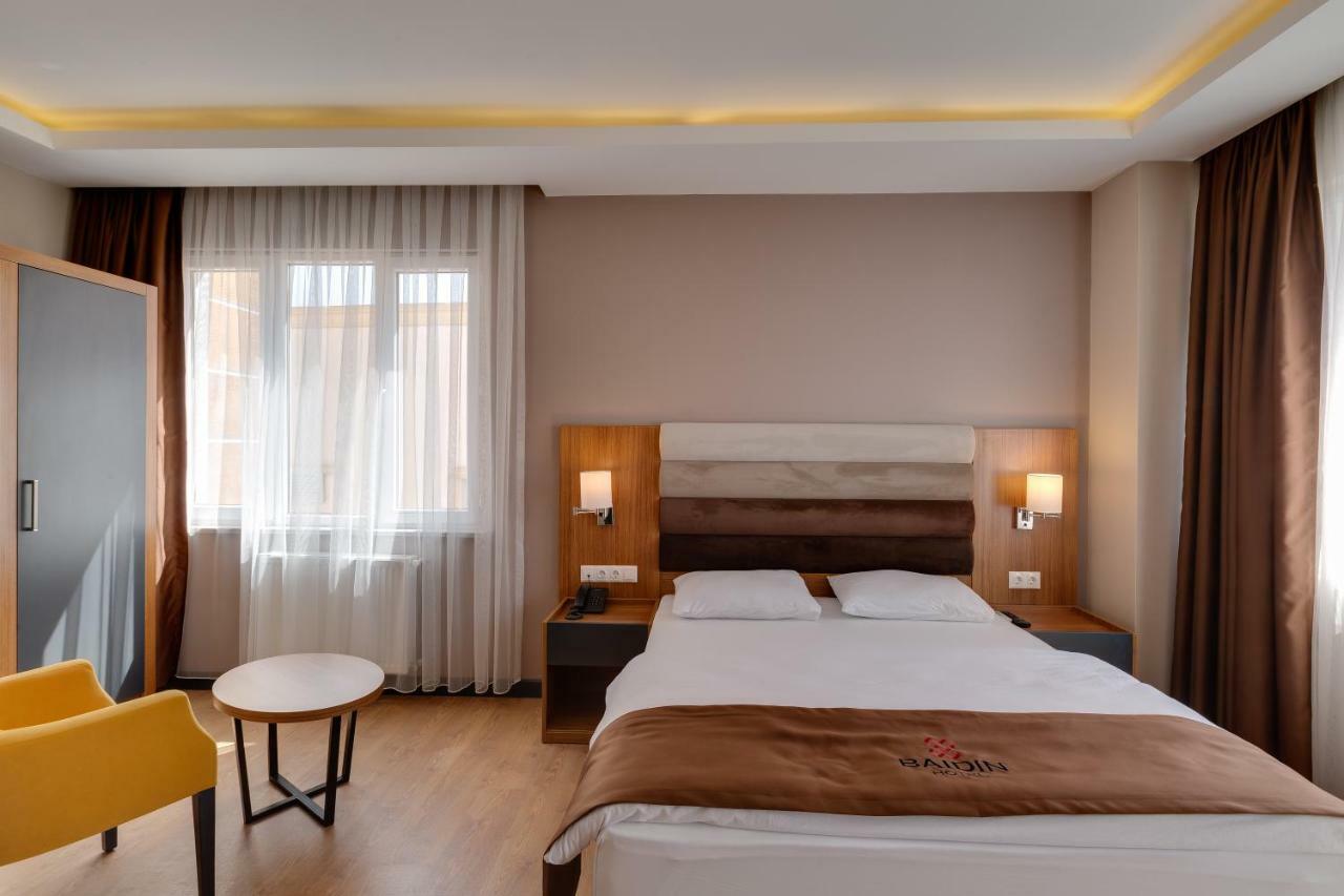 City Hotel Batoumi Extérieur photo