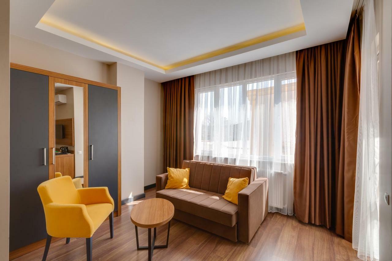 City Hotel Batoumi Extérieur photo