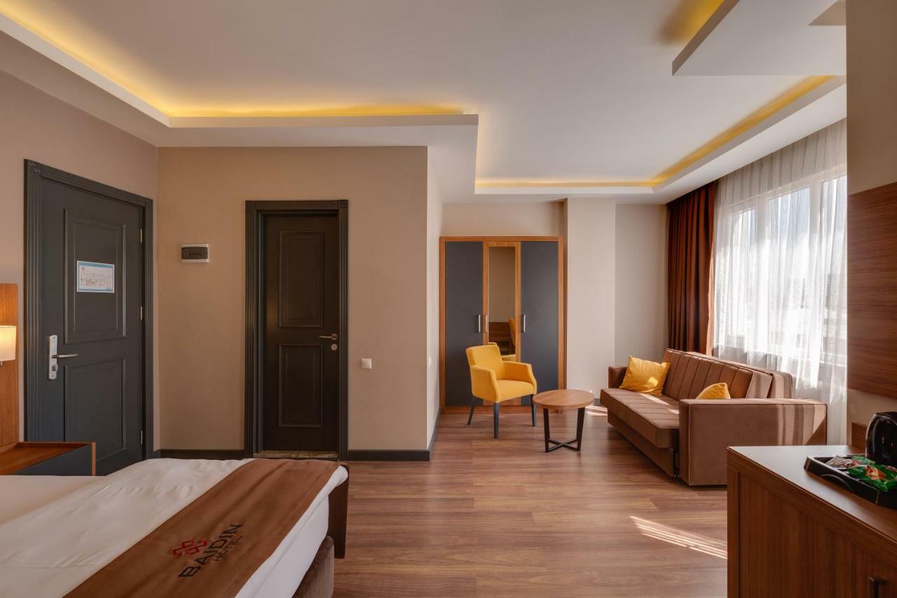 City Hotel Batoumi Extérieur photo